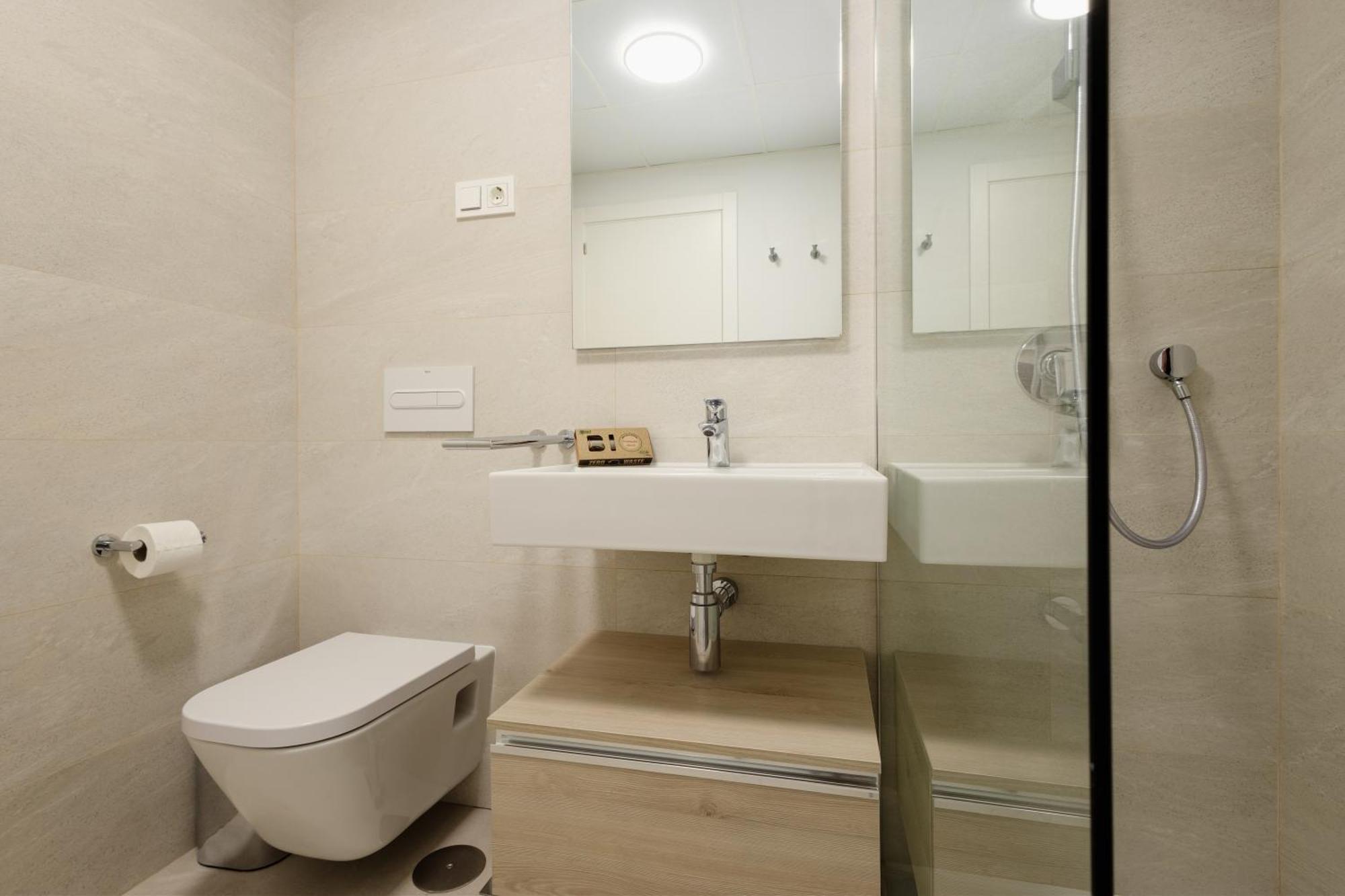 Luxurious 2 Bedroom Apartment Close To The Beach In Estepona Exterior foto